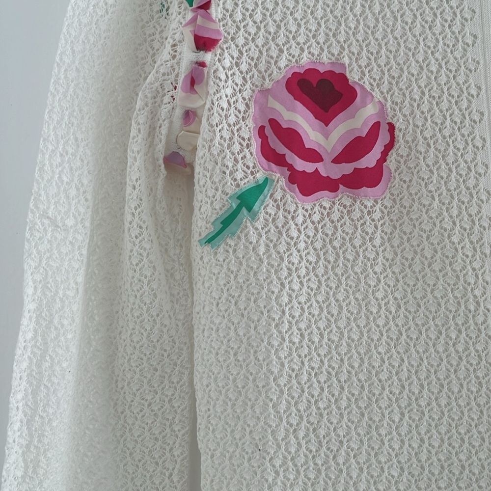 VINTAGE CHANEL 2004 White Cotton Crochet Long Sleeve Top with Silk Accents - Picture 6 of 11